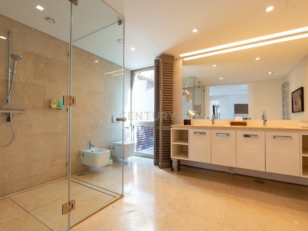 Moradia Exclusiva em Primeira Linha de Mar com Piscina Infinita / Tróia-Carvalhal - Image 29