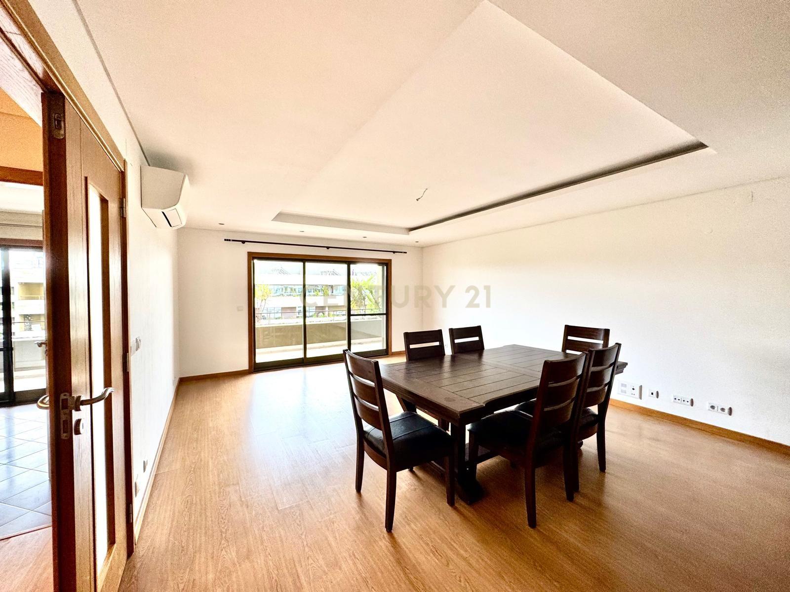 Fotografia 5 de Apartamento T3 de luxo com excelentes áreas em zona privilegiada no Montijo