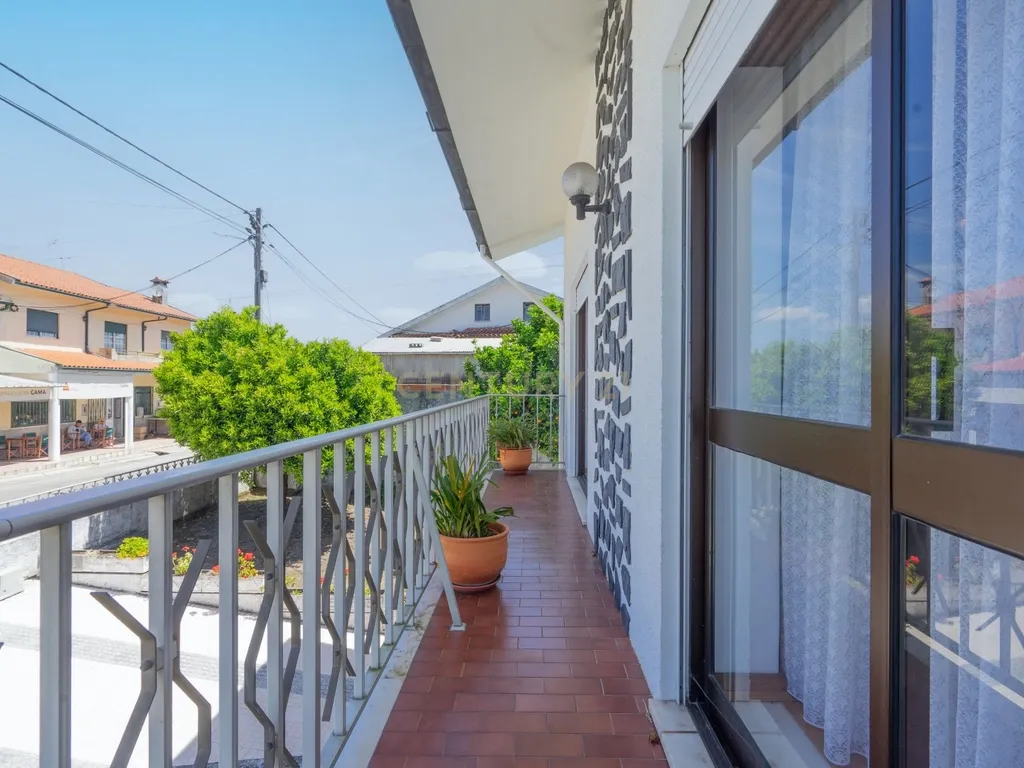 Moradia T3 com anexos e garagem para 3 carros – Canedo, Pampilhosa - Image 25