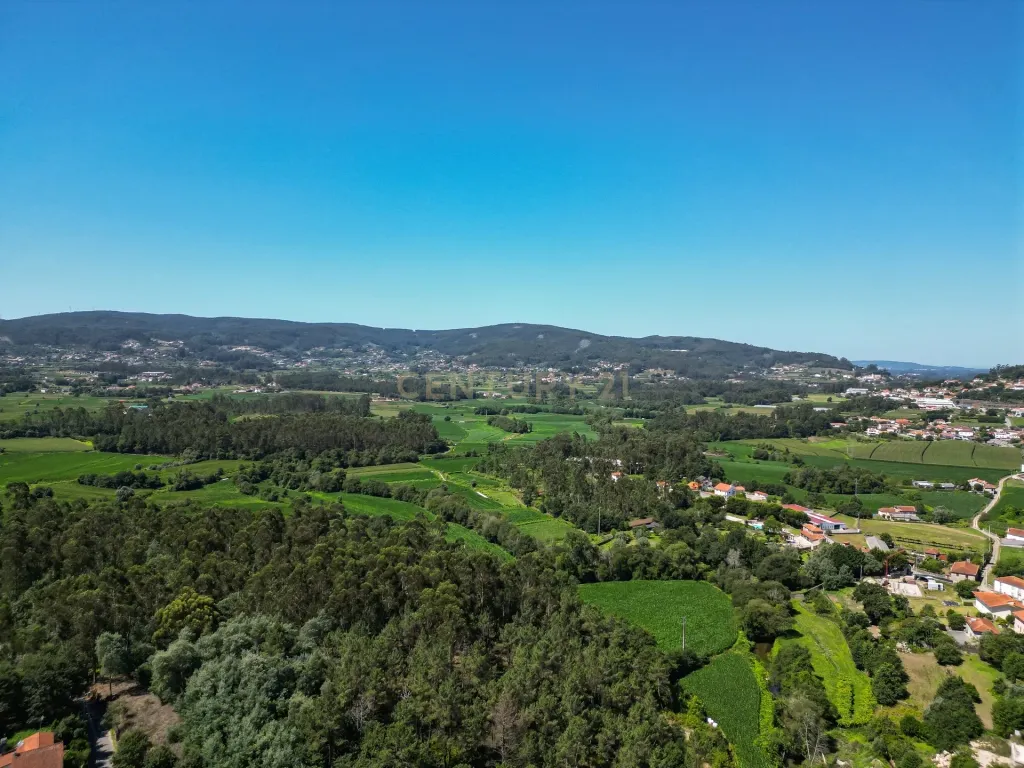 Terreno Urbano em Cossorado, Barcelos Oportunidade Única - Image 8