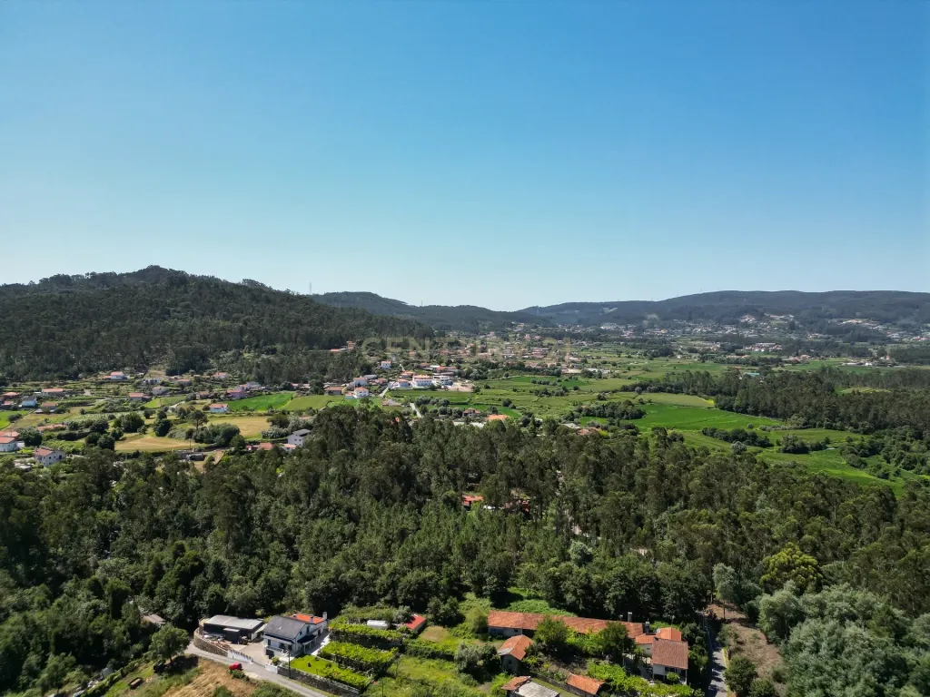 Terreno Urbano em Cossorado, Barcelos Oportunidade Única - Image 6