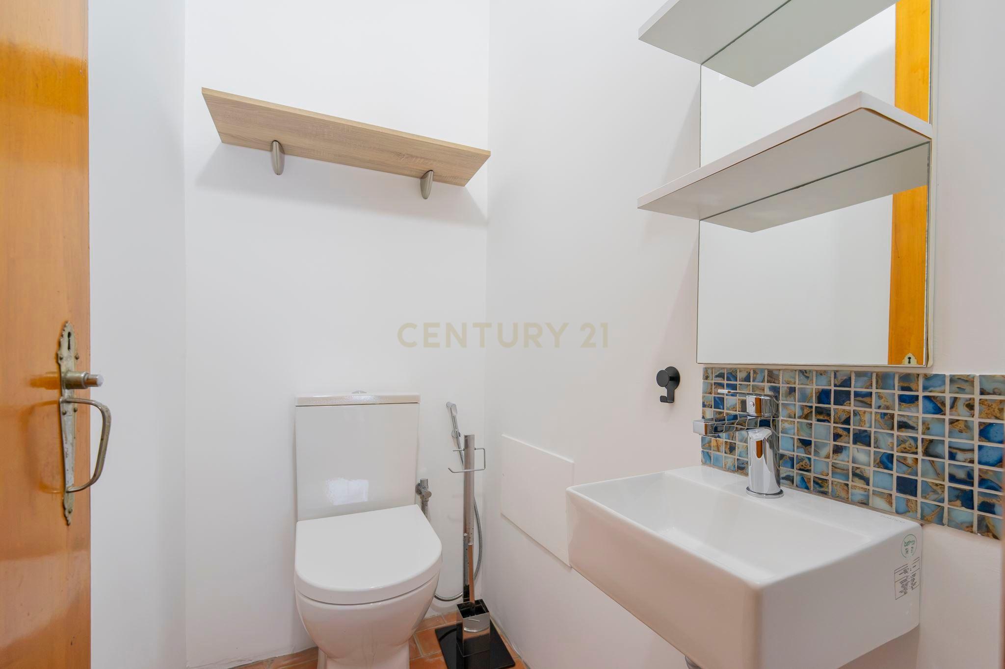 Fotografia 9 de Casa Renovada T3-em Olhão na Baixa , Licença AL, Vista Panorâmica e Piscina