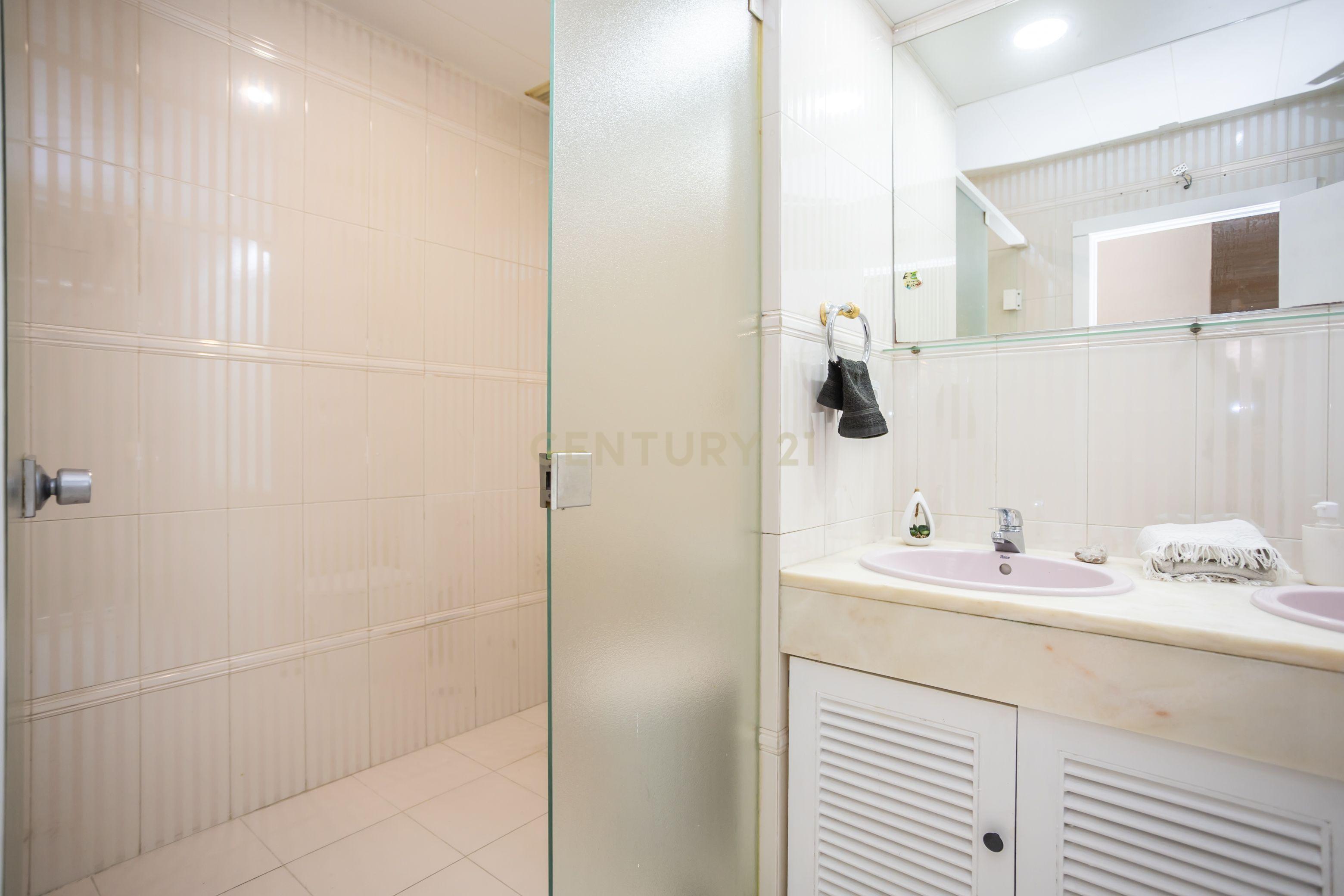 Apartamento T4, centro de Almada com terraço - Image 27