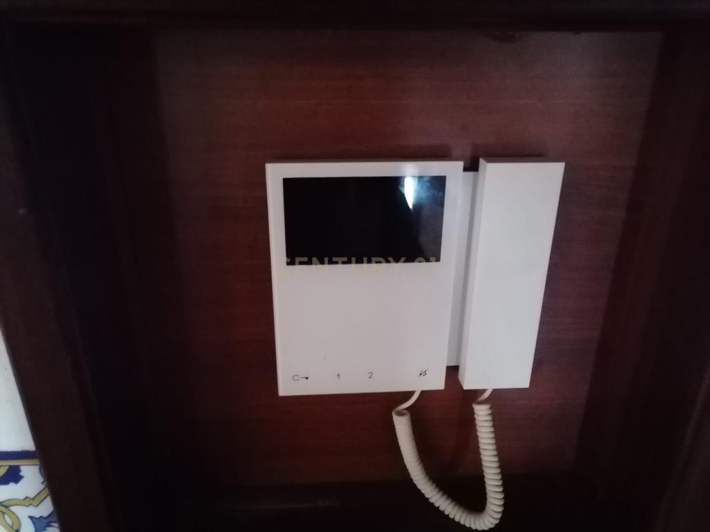 Apartamento T2 em Seixal com Elevador e Proximidade a Serviços - Image 6