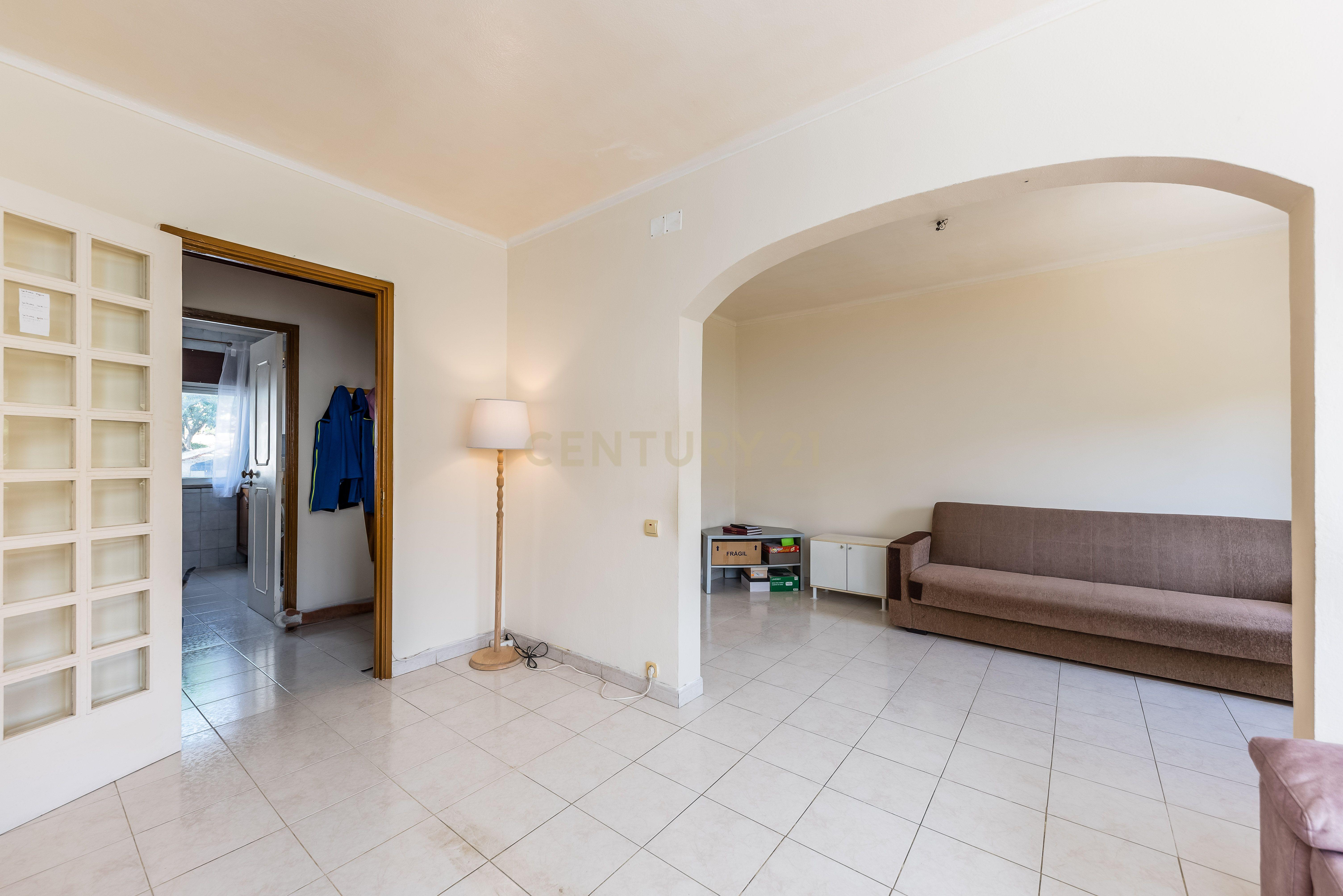 Fotografia 3 de Apartamento T4 convertido em T3 | Mira-Sintra