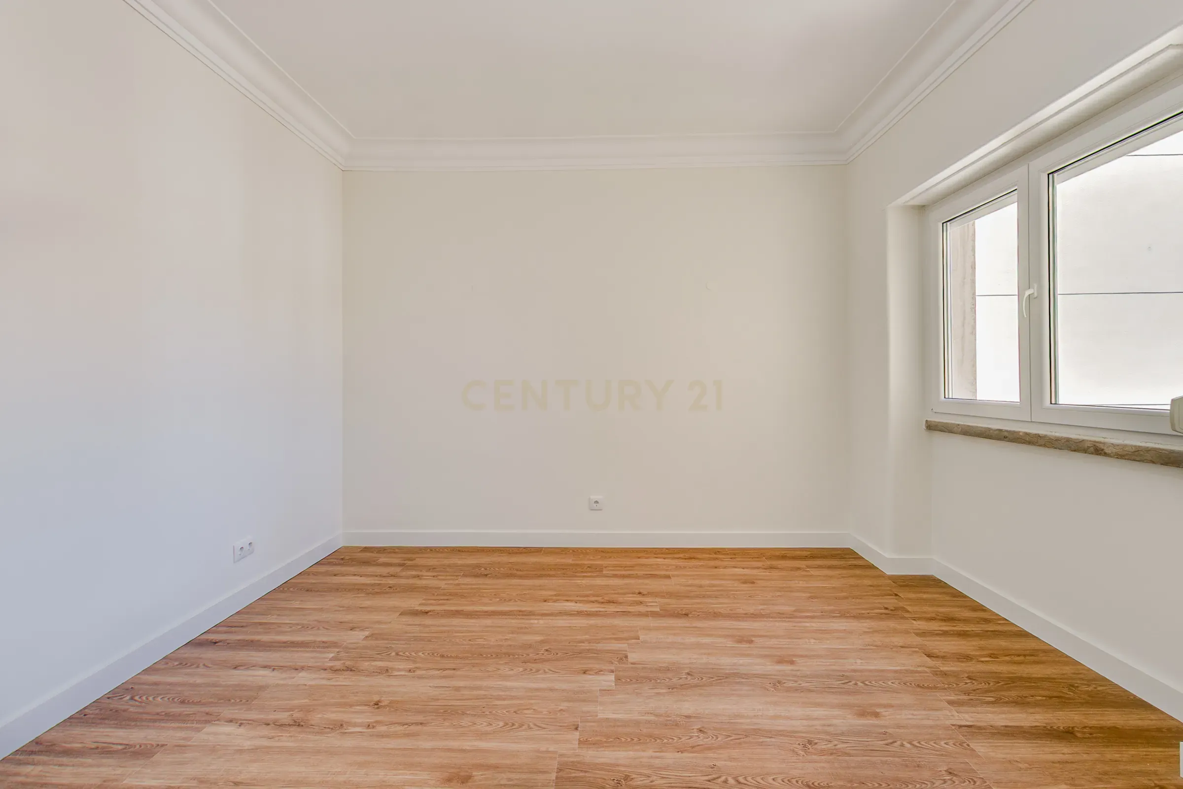 Apartamento T2 Remodelado em São Domingos de Benfica, Lisboa - Image 13
