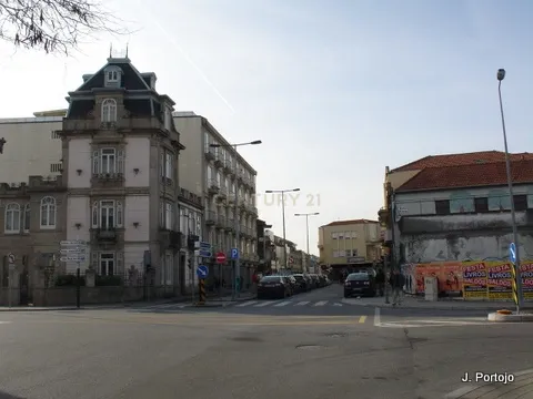 Loja com armazém na rua do Carvalhido - Porto - Image 13