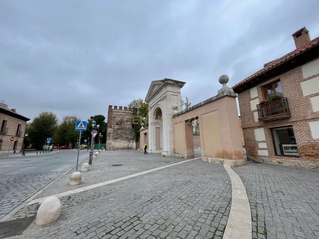 Edifício em Alcalá de Henares, Madrid - 9 Quartos, 9 WC - Image 3