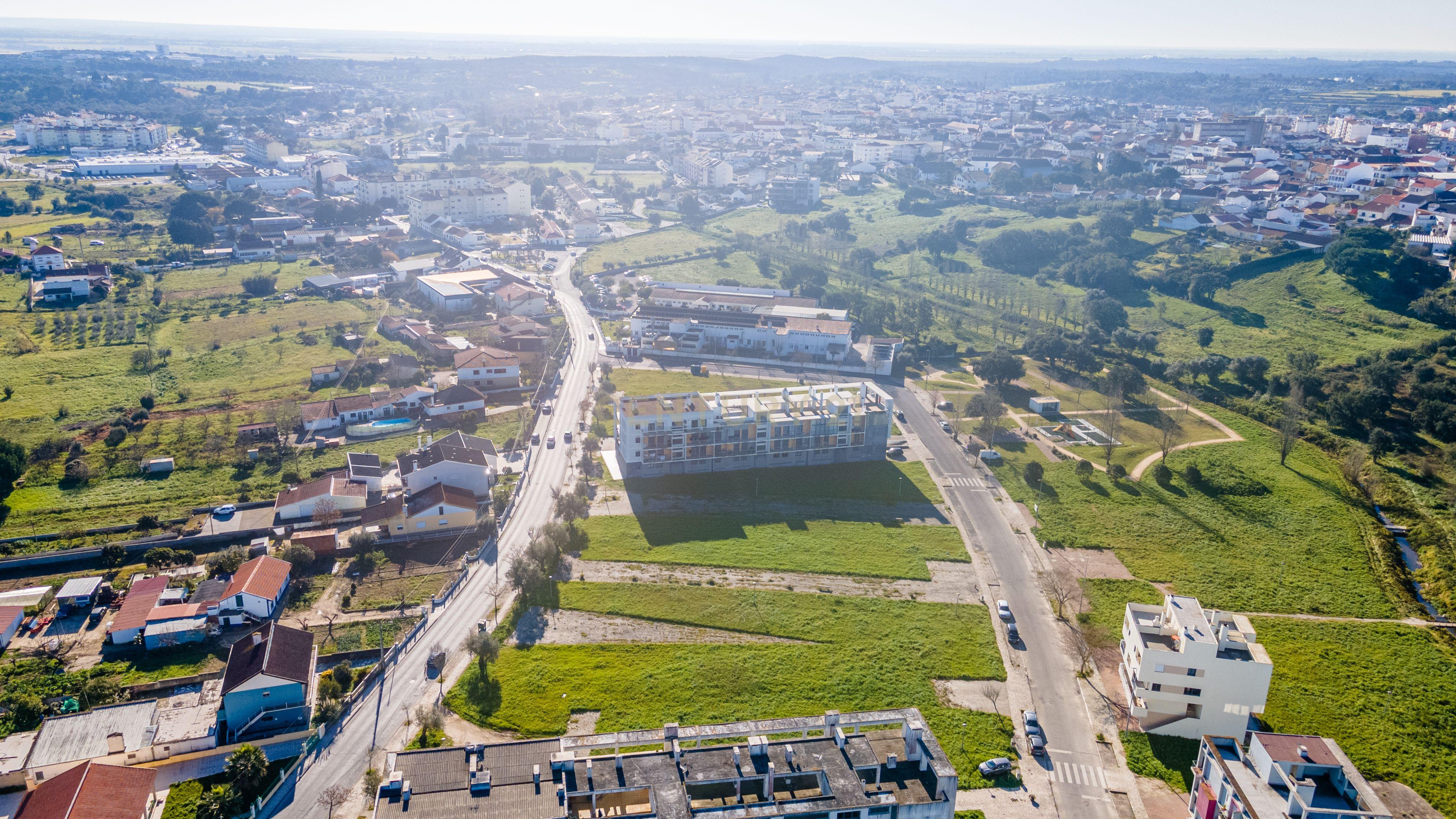Lote de Terreno Urbano no Centro do Cartaxo para construção de 3 blocos Habitacionais - Image 10