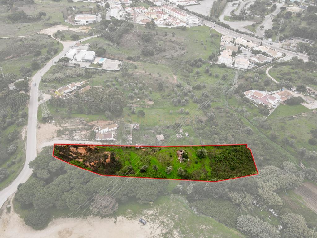 Setúbal - Terreno com capacidade construtiva (4.280m2) - Image 3