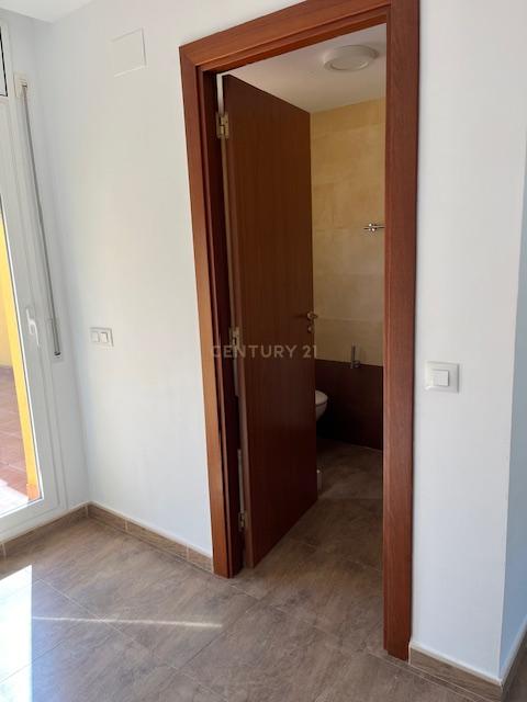 Luxuosa Moradia com Vista para a Montanha em Tarragona - Image 5