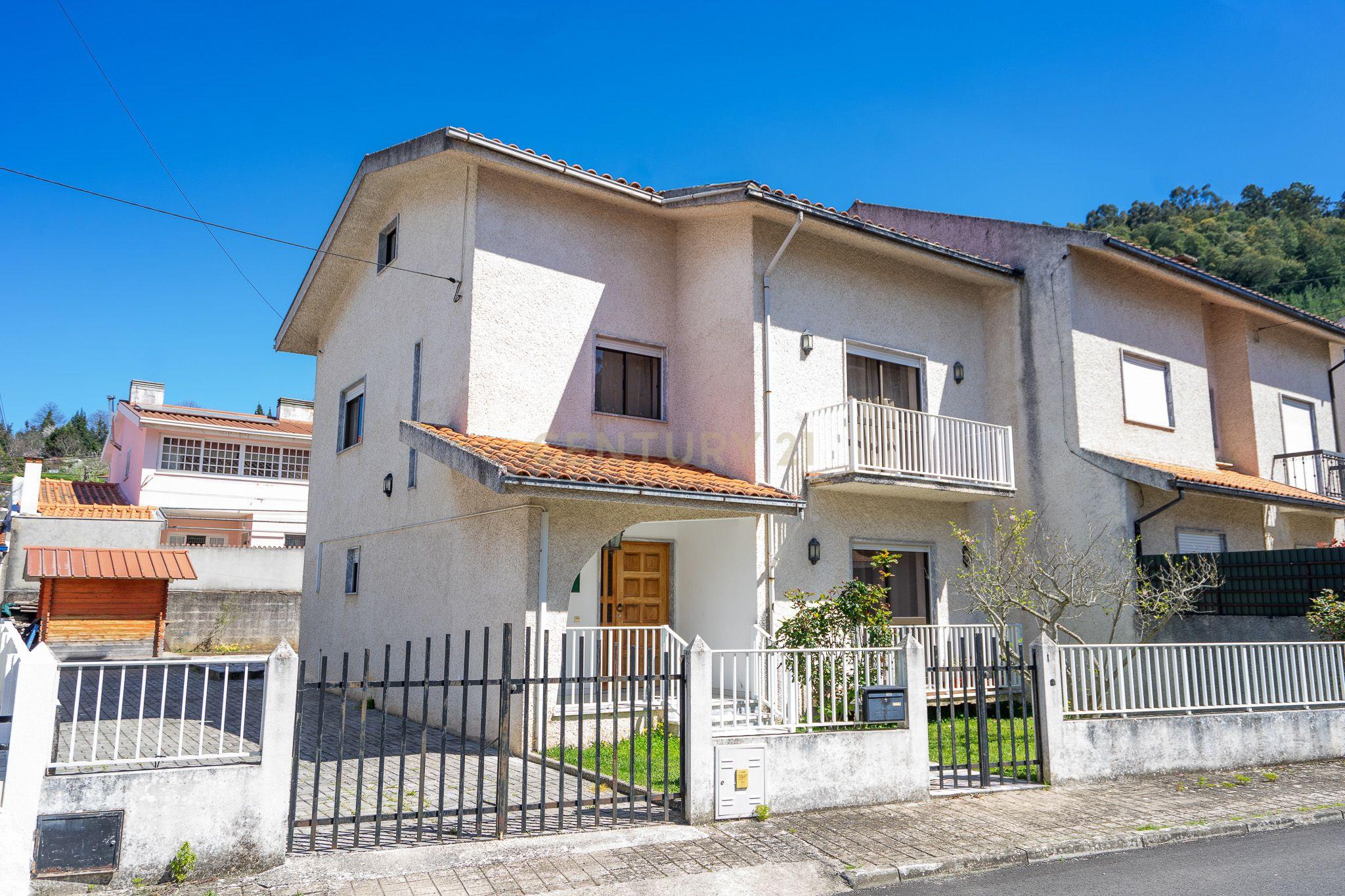 Moradia T3 com jardim e logradouro - Lousã em zona tranquila - Image 18