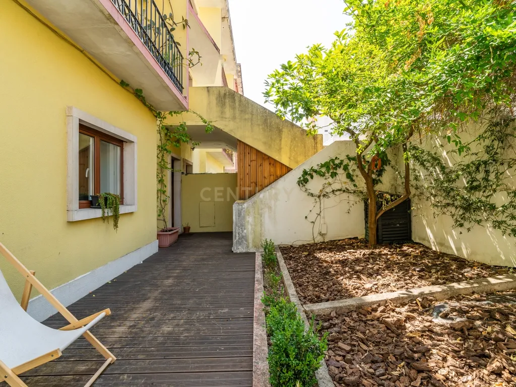 Apartamento T3+1 com logradouro e estacionamento privativos e sótão independente rentabilizado – Bairro Norton de Matos - Coimbra - Image 28
