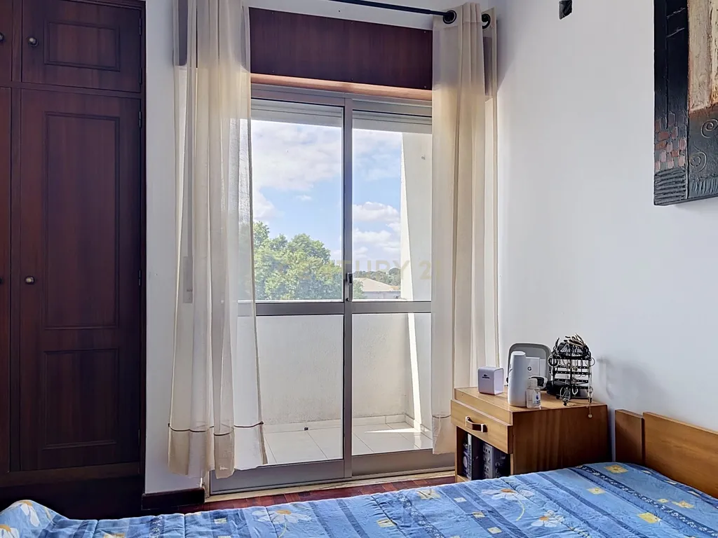 Apartamento T2 em em Paio Pires com excelentes áreas, perto de todas as comodidades. - Image 10
