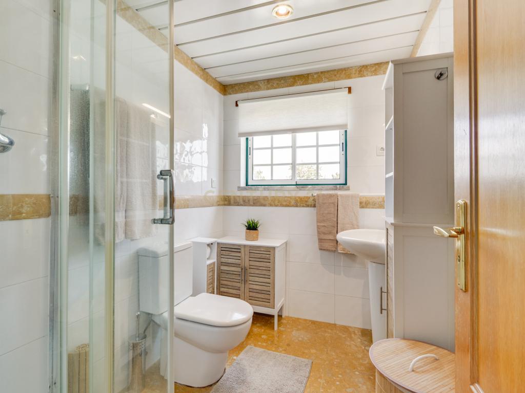 Apartamento T3 no Montijo | 143m2 área bruta útil | 2 garagens e elevador - Image 28