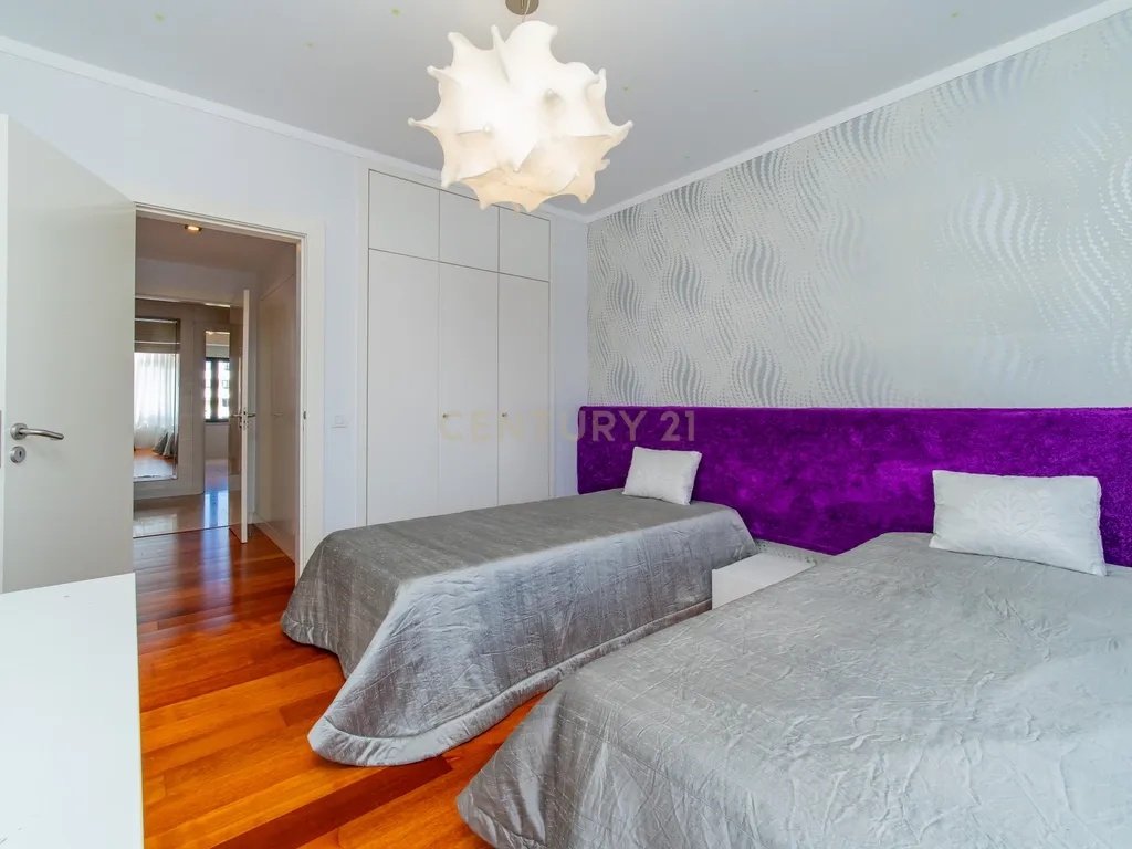 Apartamento T2 de Luxo Mobilado para arrendamento no Condomínio Pateo Central - Image 37