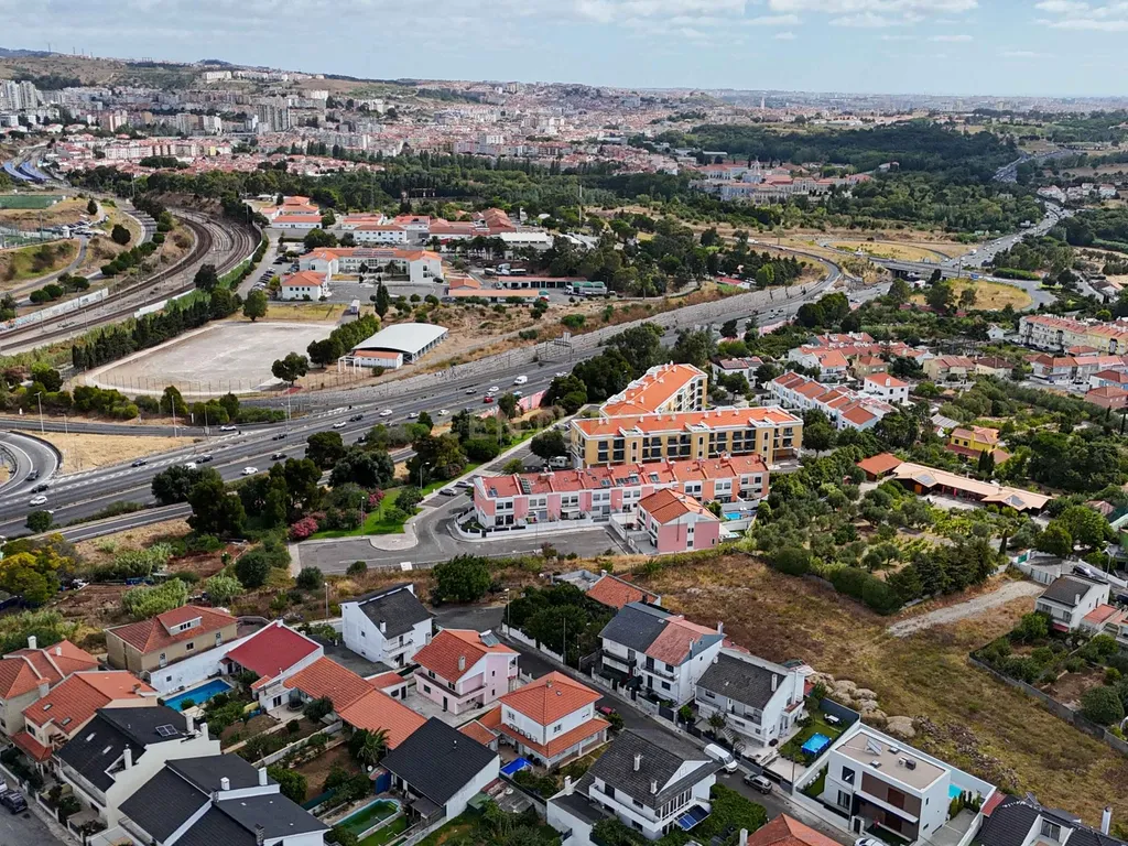 Moradia T4 Premium independente com Piscina (Nova Construção) / Barcarena - Image 57