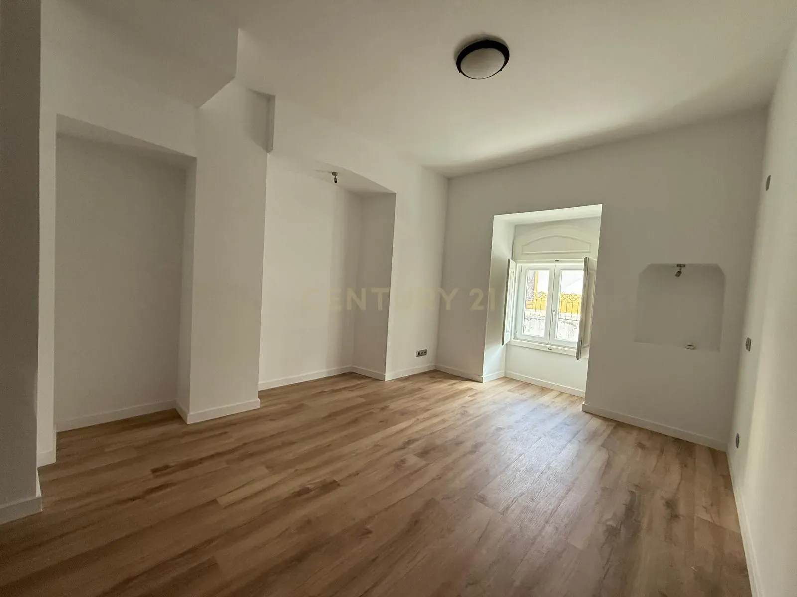 Apartamento na zona histórica de  Portalegre - Image 3