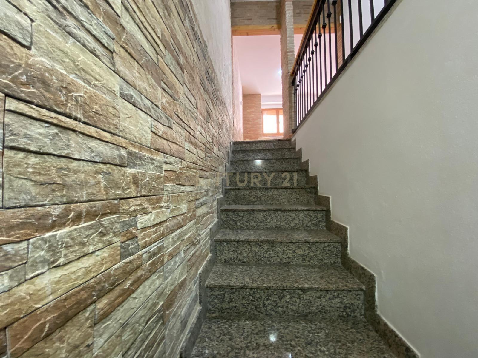 - Image 9