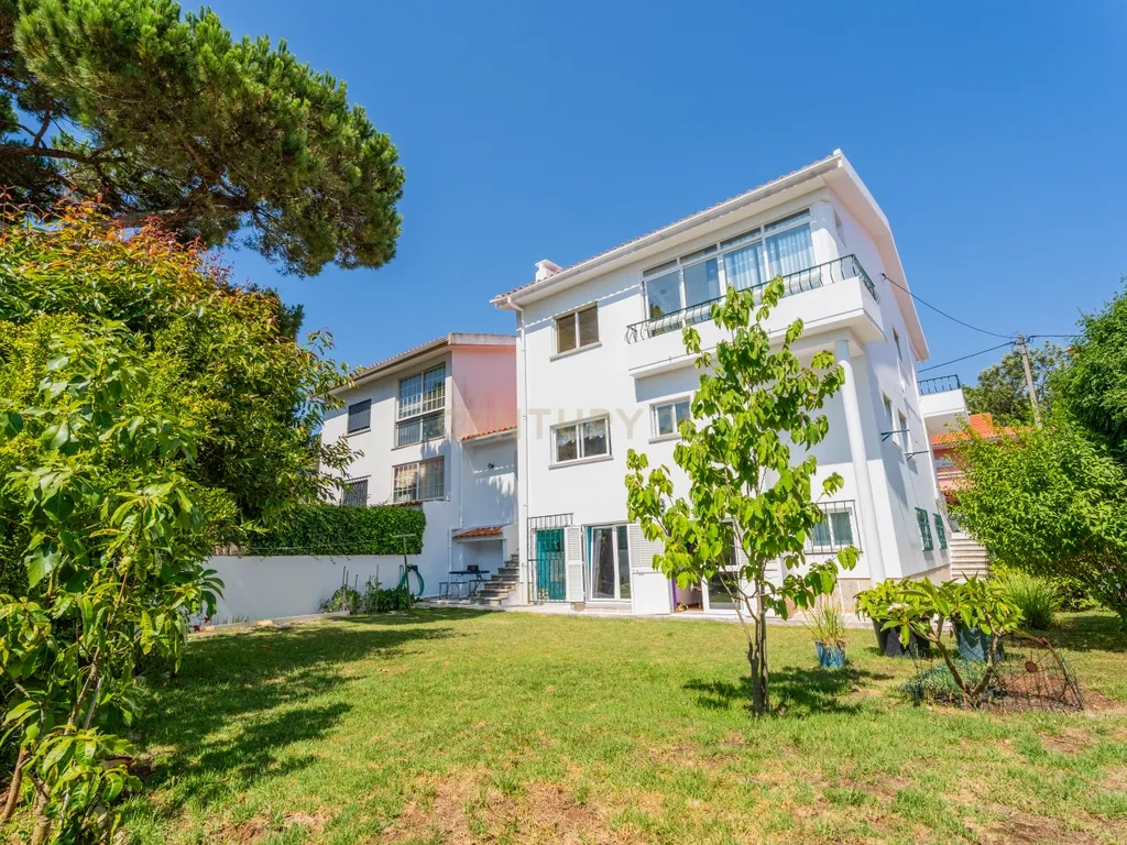 Moradia T4 isolada com jardim no Bairro do Rosário, Cascais - Image 41