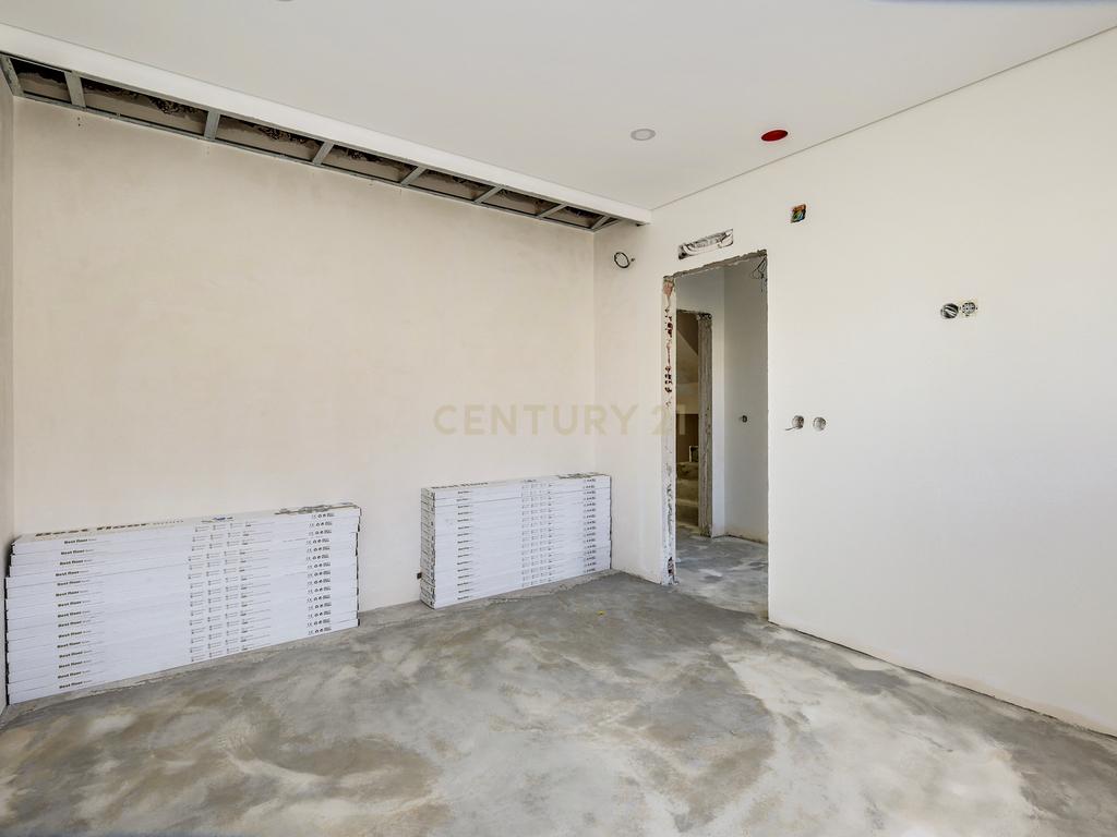 Moradia T4 com piscina em Caneças - Image 31