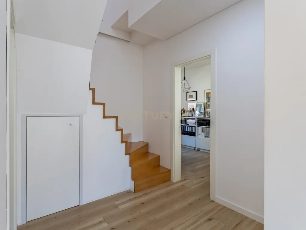 Apartamento T2 transformado em T3 com charme único em Alvalade - Image 10