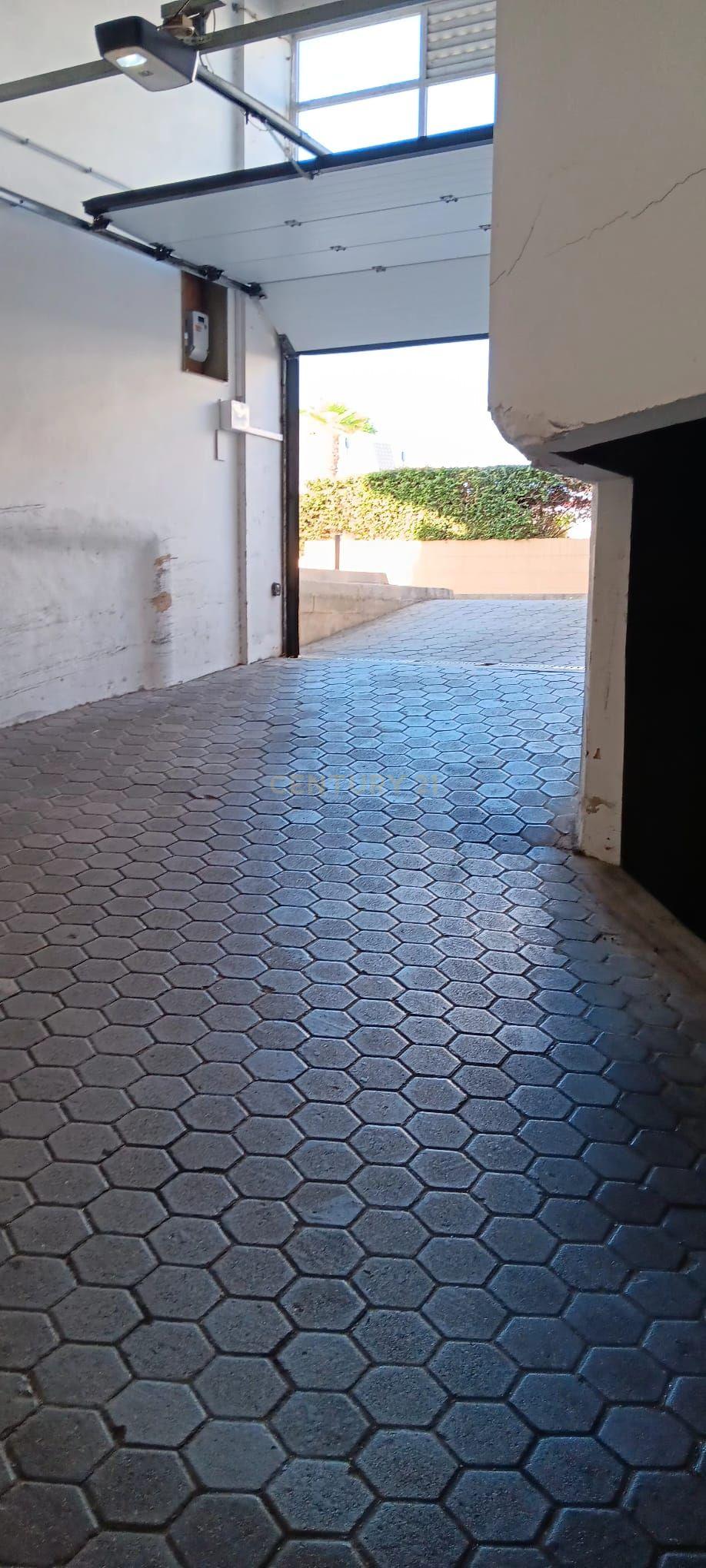 Fotografia 7 de LUGAR GARAGEM  EM ALVOR JUNTO PASTELARIA SUIÇA