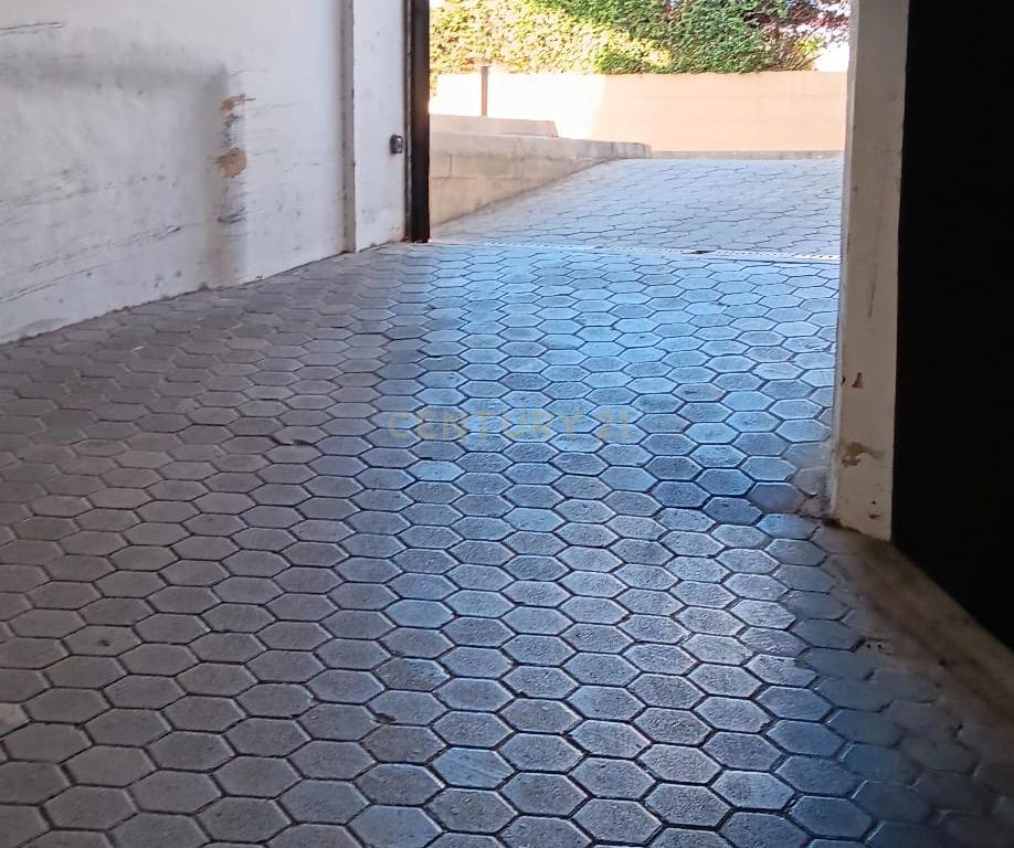LUGAR GARAGEM EM ALVOR JUNTO PASTELARIA SUIÇA - Image 7