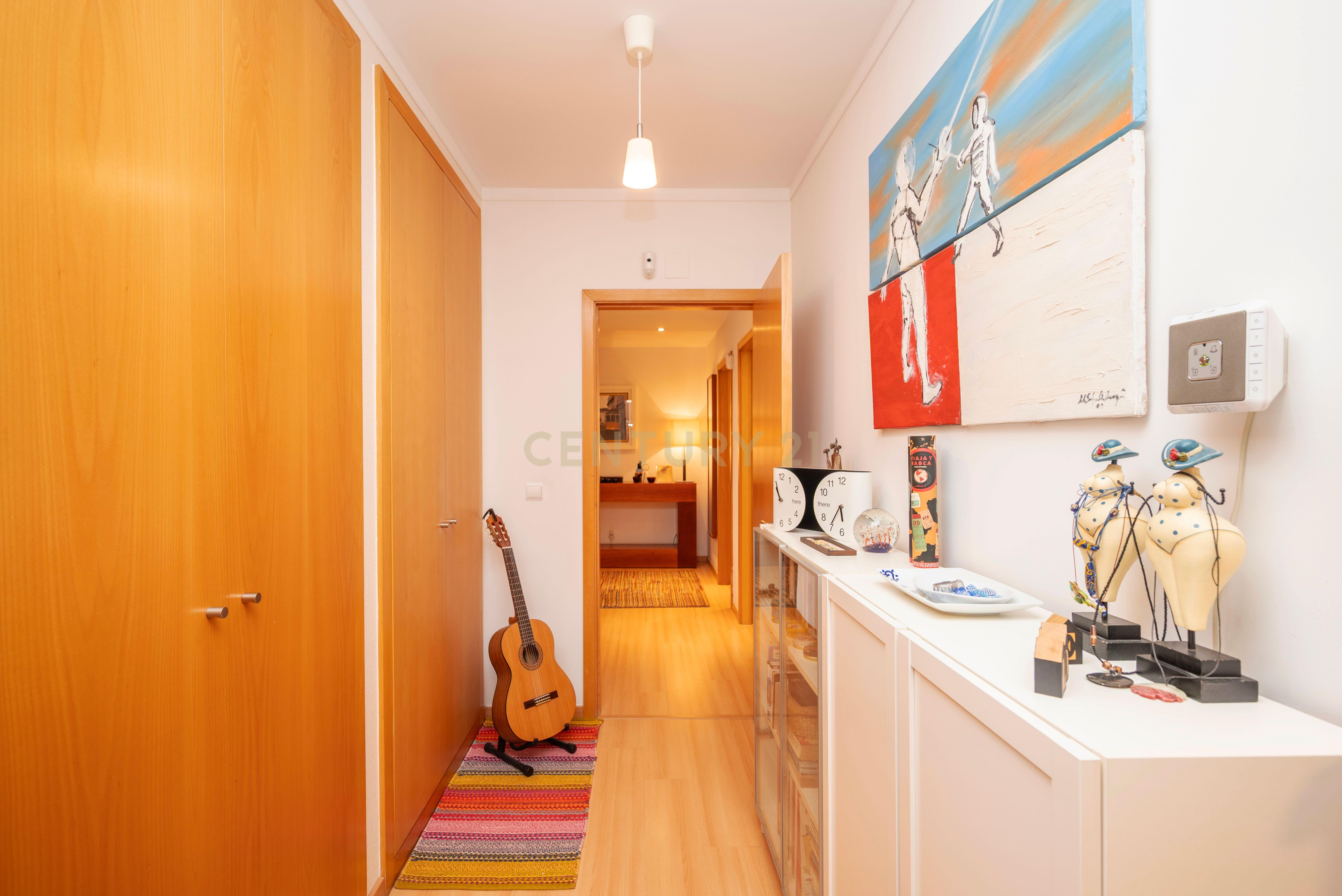 Apartamento T3 Luminoso com Vista Deslumbrante e Localização de Excelência – Parque Oeste / Quinta das Conchas - Image 6