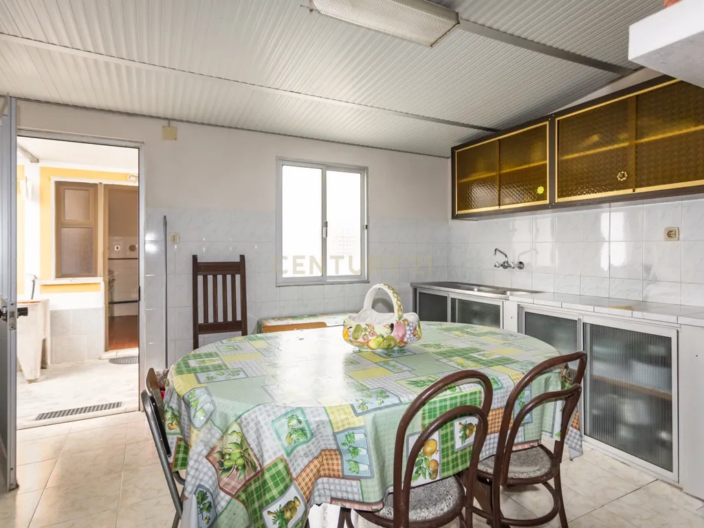 Moradia T3 com Sótão, Quintal e Excelente Potencial – Bairro Montevil, Alcácer do Sal - Image 18