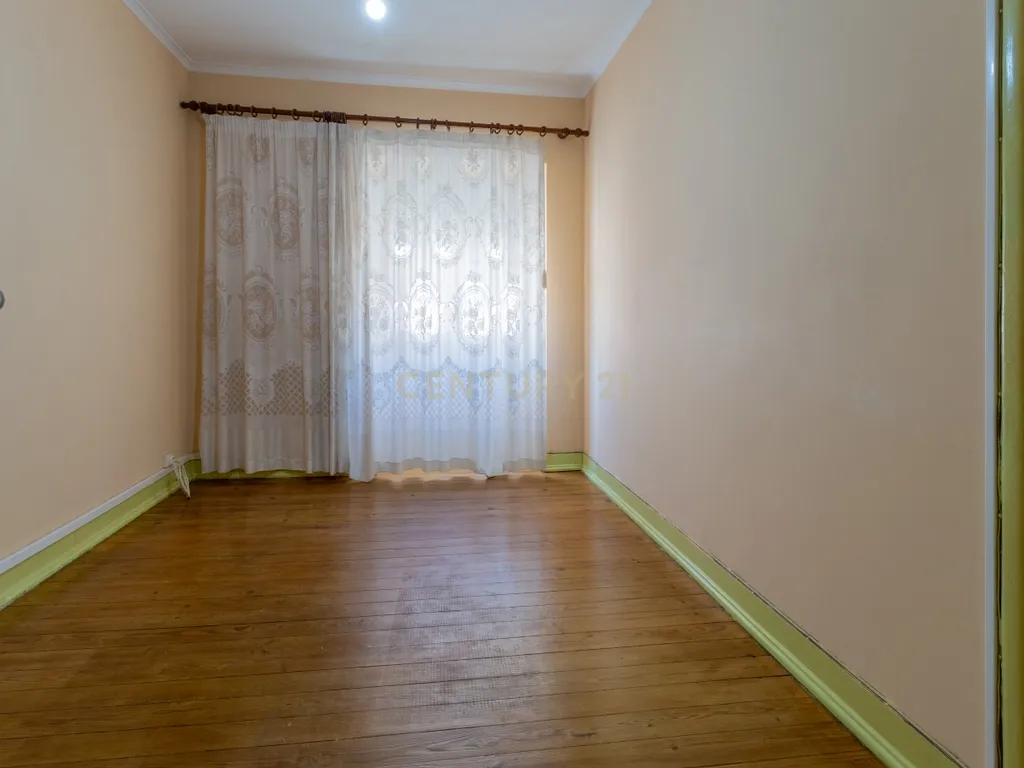 Apartamento T3 em Moscavide, Loures - Image 5