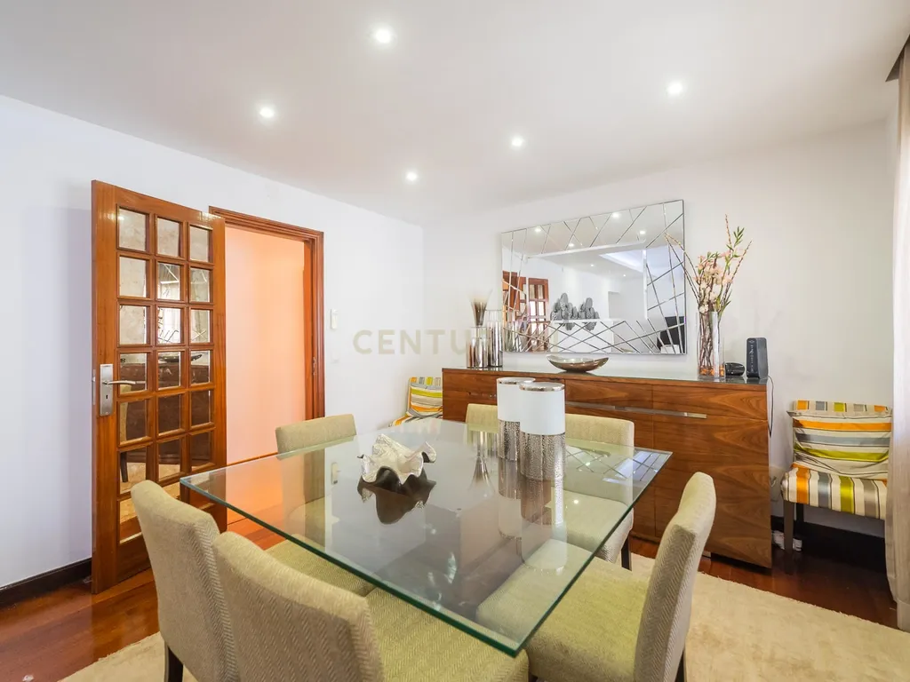 Moradia T4 com piscina | Cascais - Image 12