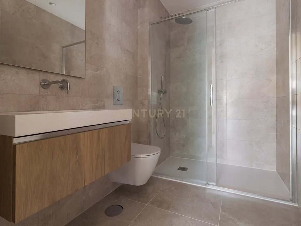 Excelente Penthouse T2 NOVA a 300 metros da praia - Image 22