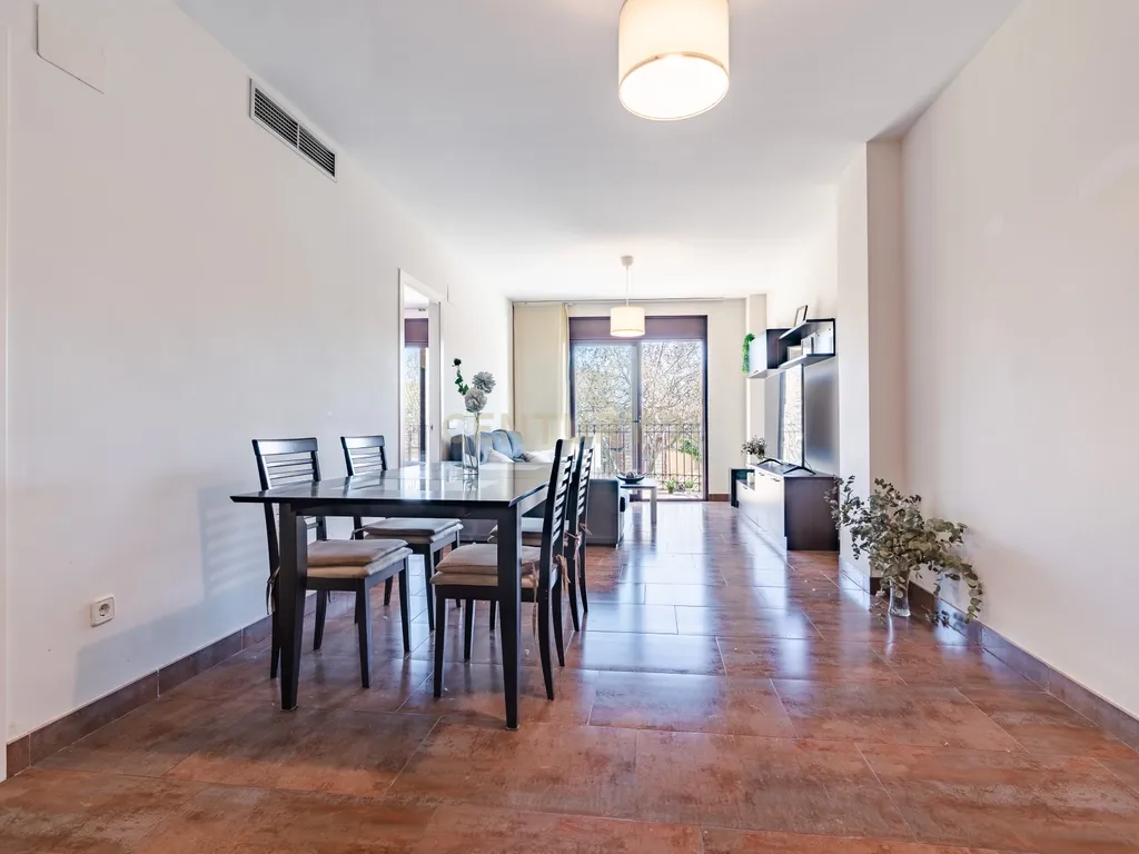 Apartamento amplo de 3 quartos no coração de Vendrell - Image 30