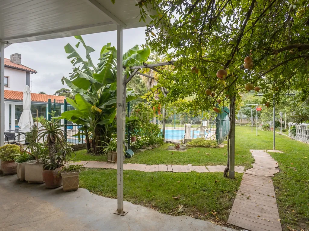 Fantástica Moradia Versátil com Piscina e Jardim, junto a serra da Arrábida – Setúbal - Image 5