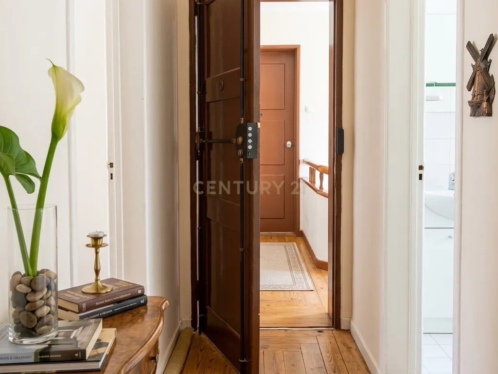 Apartamento T2 - Estrela Lisboa - Image 7