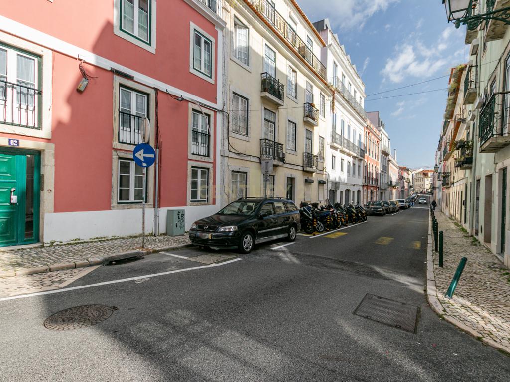 Apartamento no Coração do Príncipe Real – Lisboa - Image 26