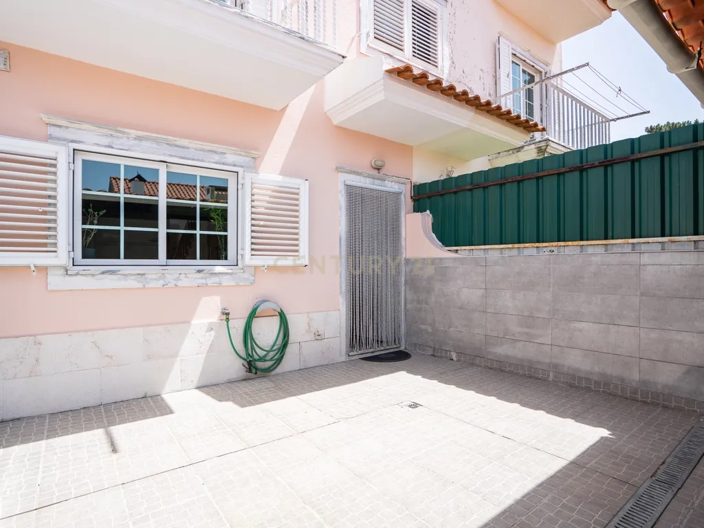Moradia T3 em Quinta do Conde, Sesimbra - Oportunidade Única - Image 8