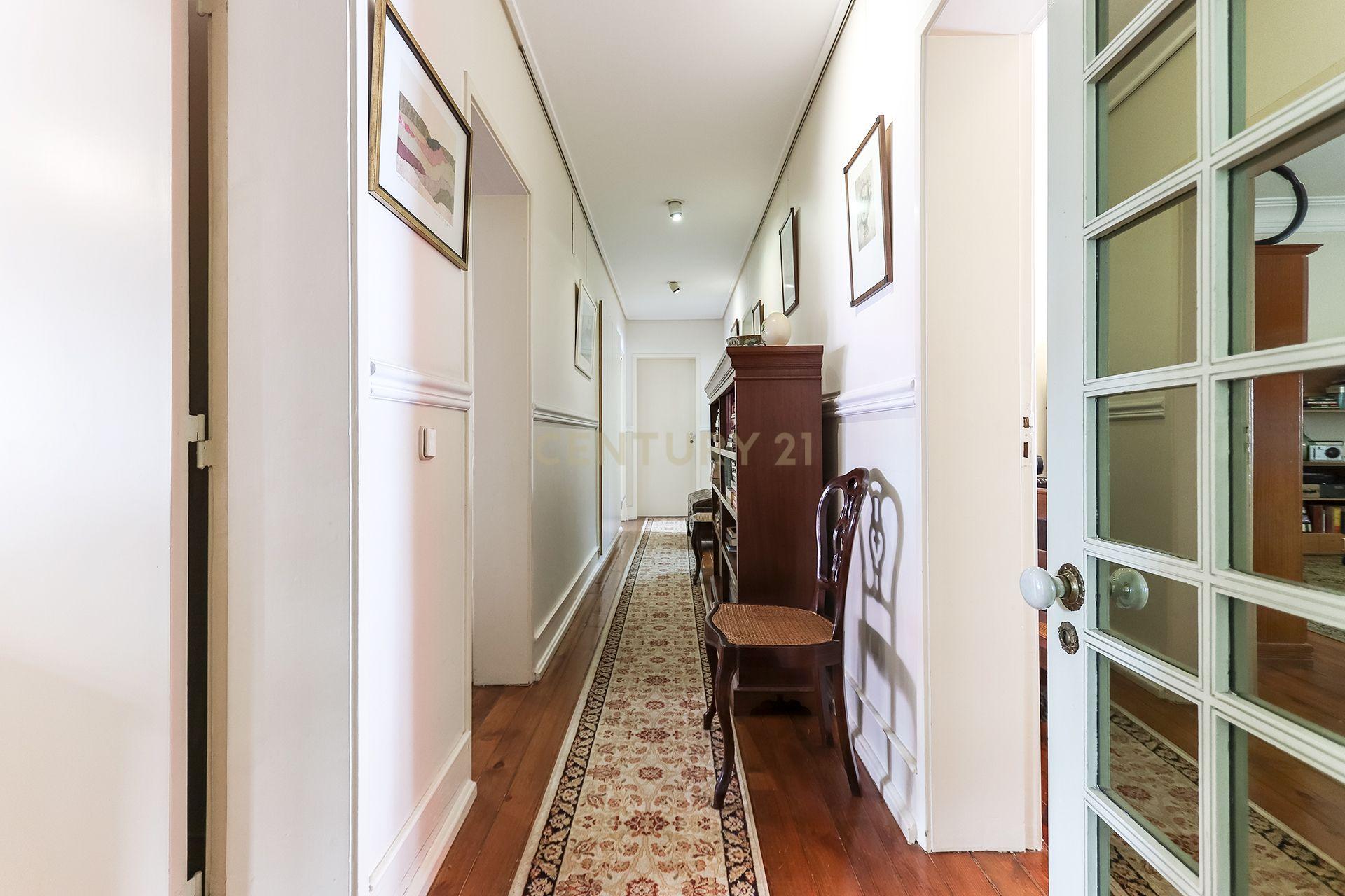 Apartamento T6 de charme no Areeiro - Image 22