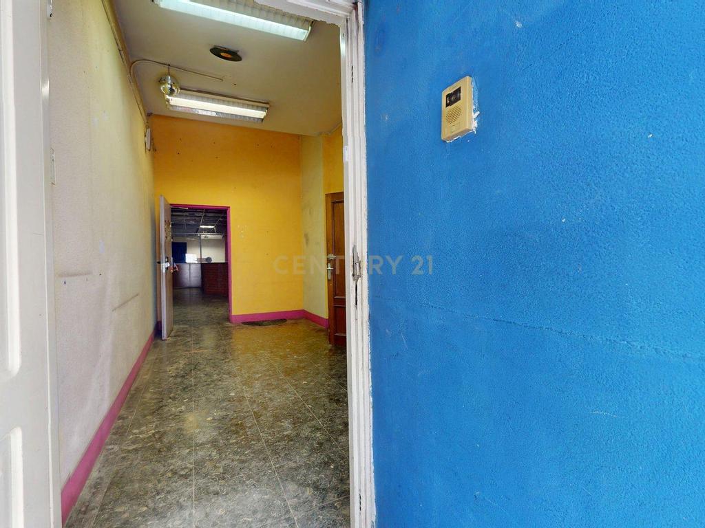 Espaçoso imóvel comercial para renovar no centro de Madrid, a apenas 10 minutos da estação de Atocha. - Image 7