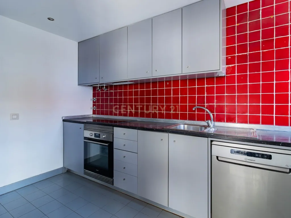 Apartamento T3 na Rua Doutor António José de Almeida 28, Coimbra, Portugal - Image 21