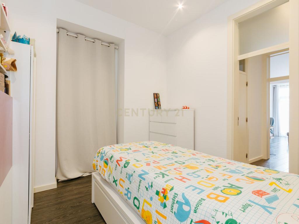 Apartamento Renovado em Avenidas Novas, Lisboa - Image 23