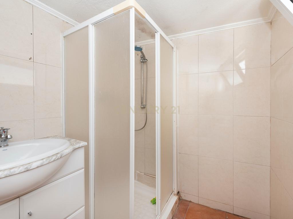 Moradia com 136 m2 de área útil localizada na  Rua da Capela, Idanha Belas  - Image 26