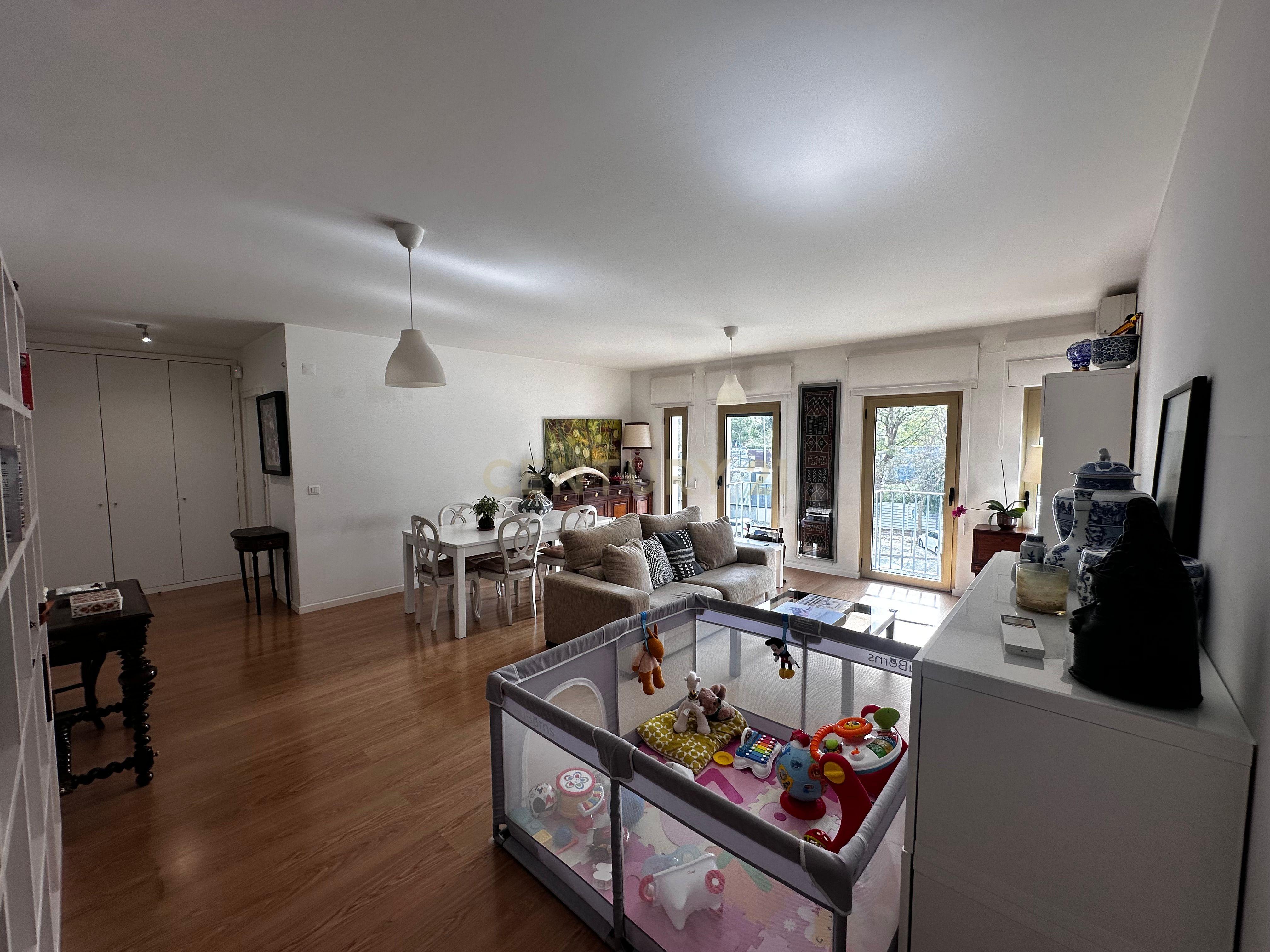 Apartamento T2 com 118m2 para venda nas Avenidas Novas com uma excelente localização proximo da estação de Entrecampos e da Cidade Universitária. - Image 19