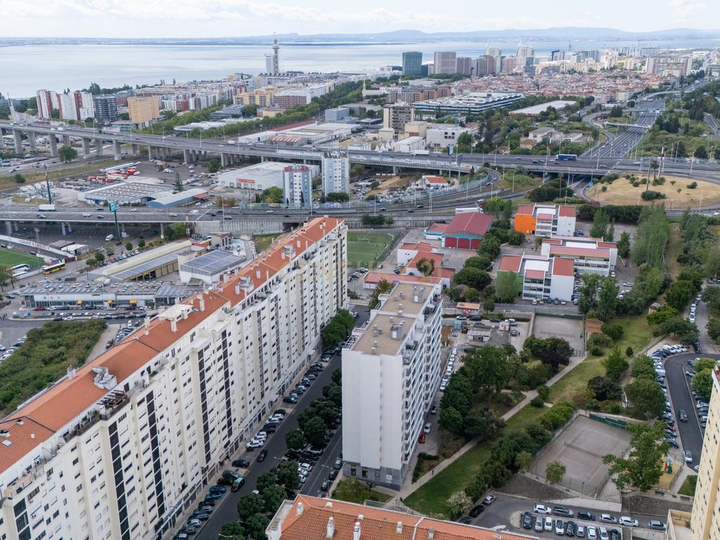 Apartamento T3 na Quinta do Património, em Sacavém. - Image 48