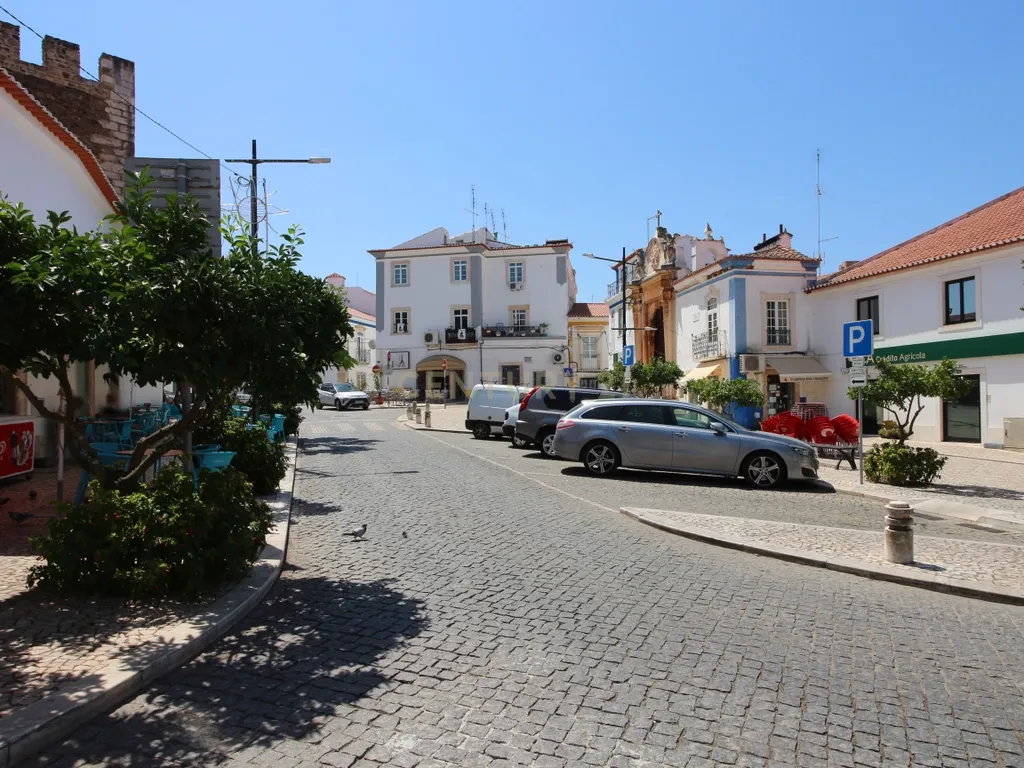 Apartamento e arrumos para venda em Borba - Image 26