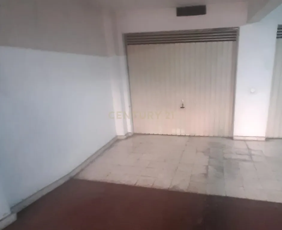 **Box na Rua Maria Carlota D´Oliveira para Venda!** - Image 2