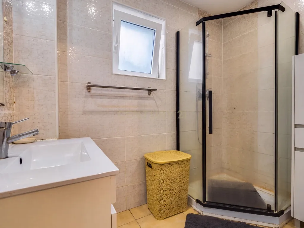 Apartamento T3 no Centro de Faro - Image 7