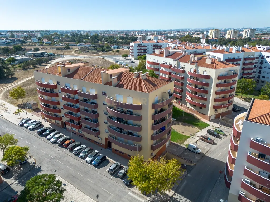 Apartamento T3 COLINAS DO SUL - Image 59