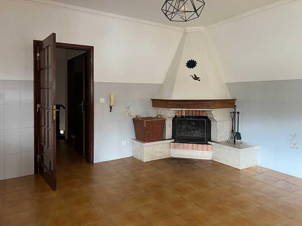 Moradia com Potencial em Rechaldeira, Vilar - Cadaval - Image 8